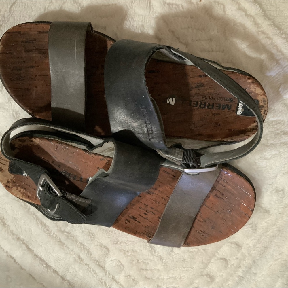 Merrell Black and Brown Sandals